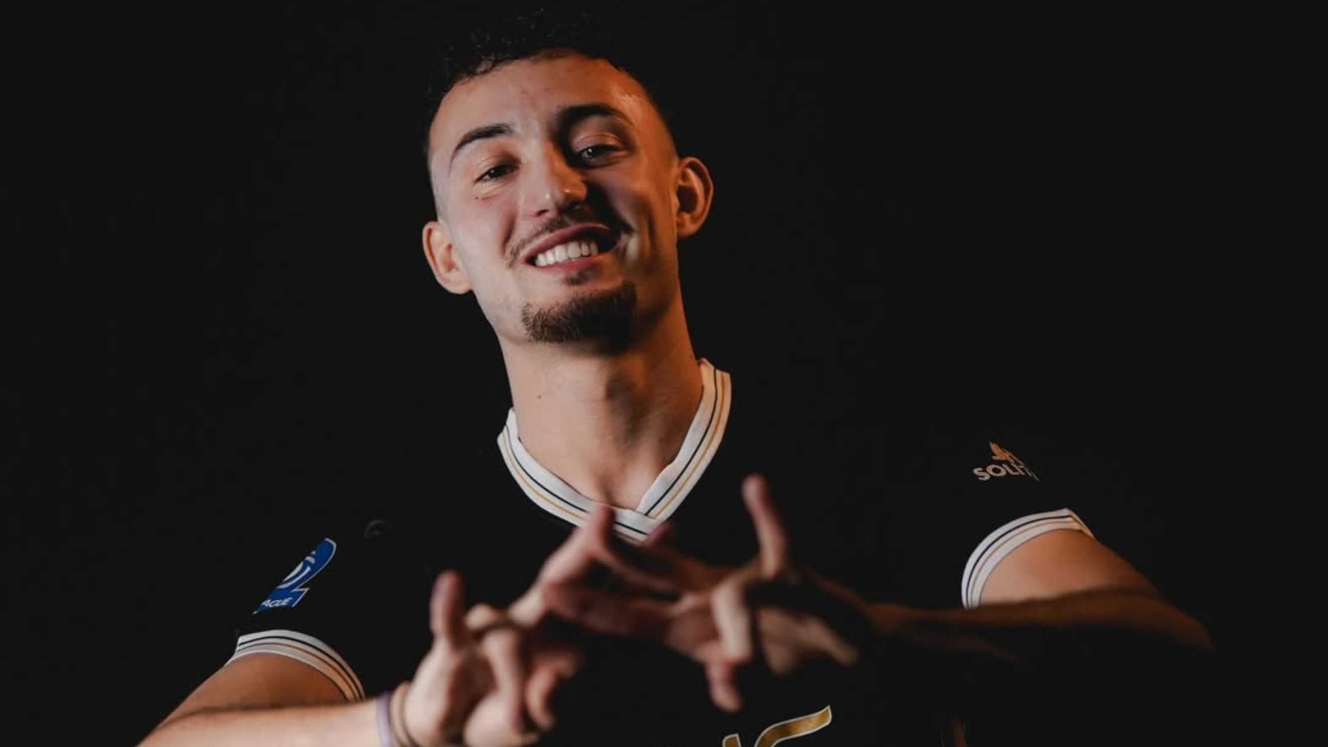 Ivar Jenner Resmi Gabung Dewa United, Siap Cari Menit Bermain